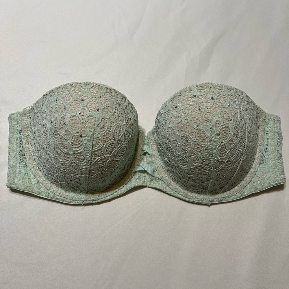 Victoria’s Secret Strapless Bra